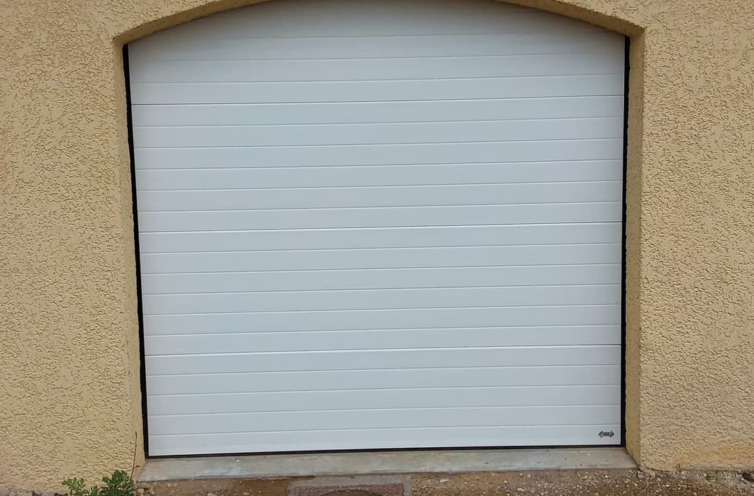 Porte de garage sectionnelle